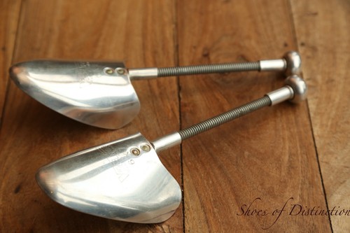 Vic tree metal shoe trees - vic-tree,