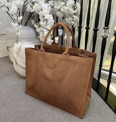 Burberry beach tote bag - burberry,