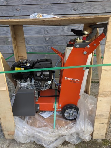Husqvarna 400 brand new - husqvarna,