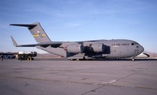 Kodachrome slide 95-0105 (50105/AMC) C-17A Globemaster III USAF 1997 (A27)