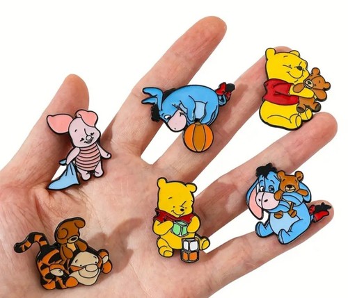 Winnie the pooh pin badge - winnie,