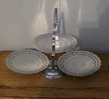 2 X Vintage Queen Anne 3 Tier