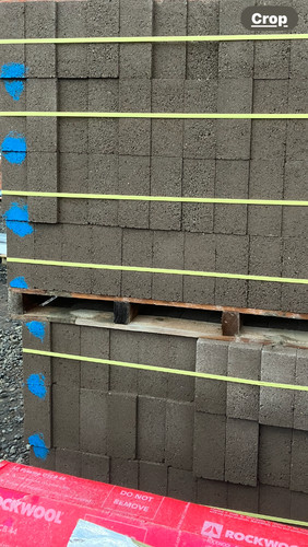 Breeze blocks inch - 4, paint