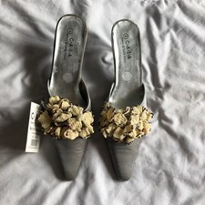 Casa Ladies BNWT Vintage Grey Satin & Cream Beaded Flowers Occasion Shoes, 7