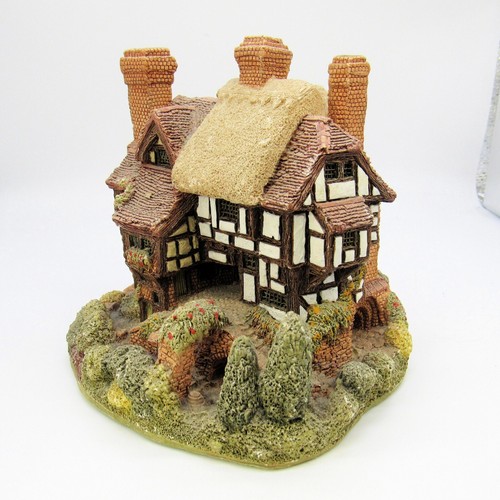 Lilliput lane three feathers - lane,,