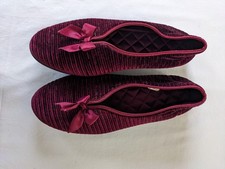 Slippers Size 8E Black Durable