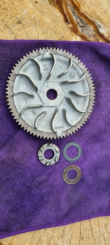 Front variator starter pulley - ,