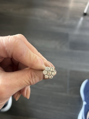 Diamond cluster ring - ring.,