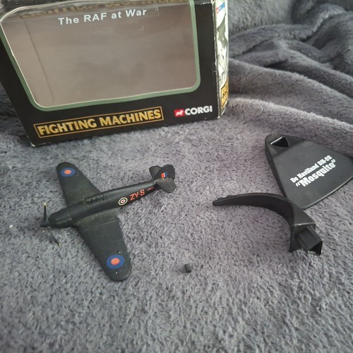 Corgi fighting machines - fighting,