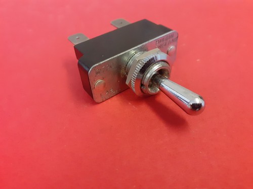 Toggle switch pole - ~, ~