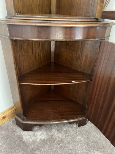 Brown wooden corner - brown, display