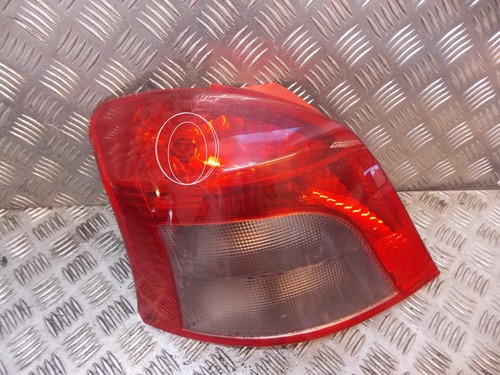 Genuine 2005 toyota yaris - 2005-11,
