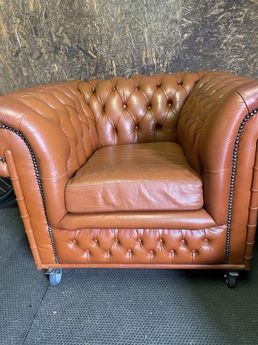 Chesterfield chair can - can, deliver