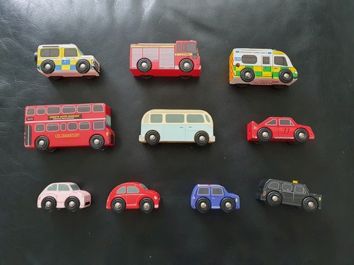 Toy van wooden - le,