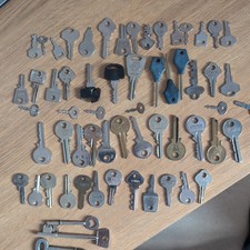 Old vintage Keys job Lot  Assorted Keys 50 Keys