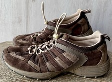 CLARKS Wave Women’s Brown Walking Shoes Size UK 6