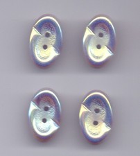 4 vintage glass buttons - 