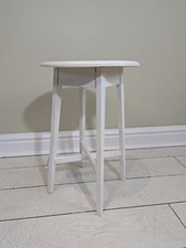 Arts & Crafts Round Table Lamp