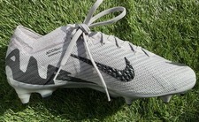 HF4403-001 | Men’s Size 7