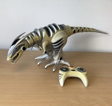 Large Wowwee RoboRaptor with Remote Control Dinosaur Raptor 32 Inches
