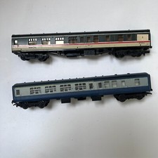 2 x Rolling Stock Passenger Carriages OO Scale Bachmann Intercity Black Blue
