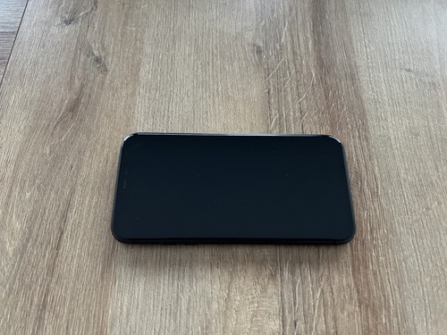 Apple iphone 64g - 11,
