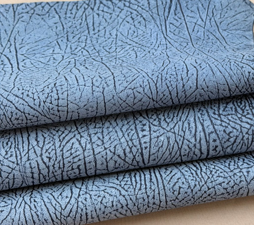Light blue embossed - light,