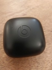 Powerbeats Pro  Charging Case