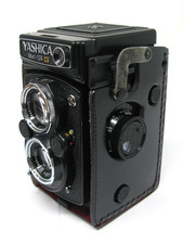 Yashica mat 124g medium - yashica,