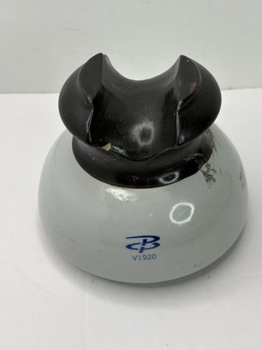 Porceliain insulator v1920 - porceliain,