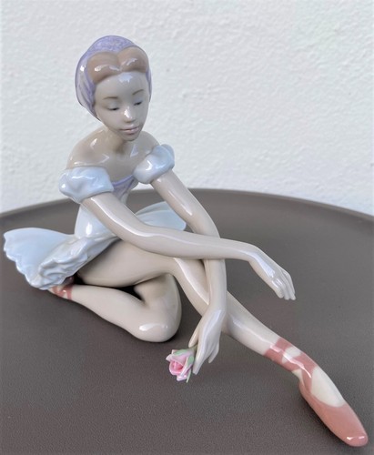 Lladro rose ballerina figurine - rose,