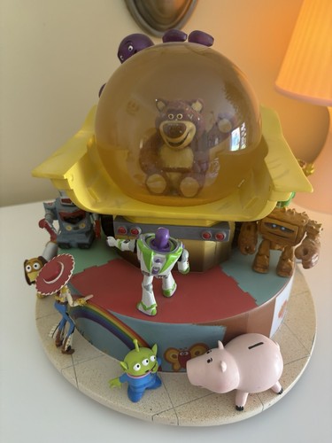 Disney snow globe very - , rare