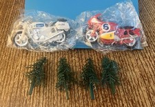 Pair of Vintage Cake Cupcake