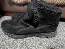 Skechers Chugga Womens Ankle Boots Size 4.5