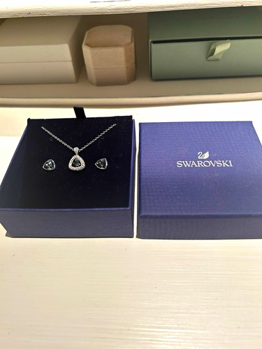 Swarovski jewellery set - swarovski,