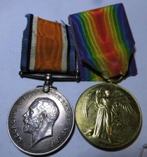 PAIR OFFICER MEDALS LIEUTENANT