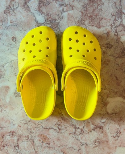 Yellow crocs classic clog - crocs,