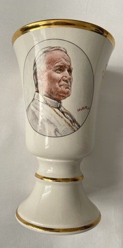 Royal worcester palissy pope - royal,