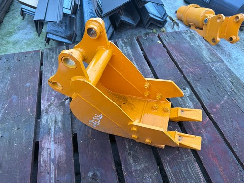 Mini digger digging bucket - mini,