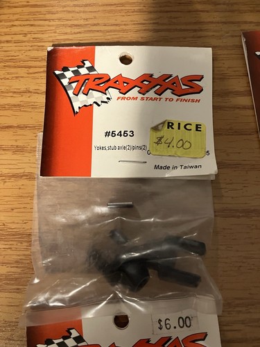 Traxxas stub axle - traxxas, yokes