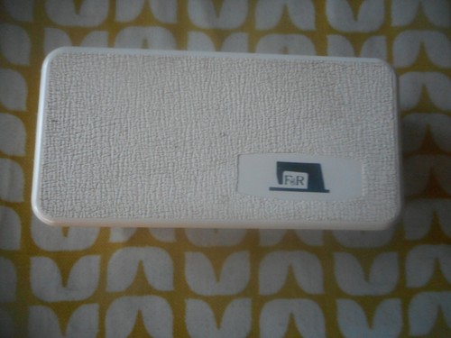 Vintage white bakelite - box,, 6"