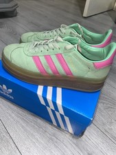 Size 6 - Adidas Gazelle Bold