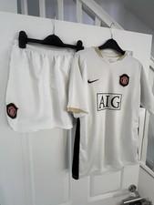 Boys Medium Man Utd Kit Good Used Condition