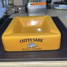 CUTTY SARK SCOT'S WHISKY ASHTRAY by Castle Ceramic's FRANCE. 19/60'S/70'S