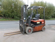 2002 Nissan 25 Electric Forklift Truck 2.5 TON  WITH CHARGER