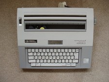 Smith Corona 400DLD Electronic Typewriter, good condition.
