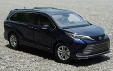1/18 Scale Toyota SIENNA 2021