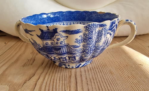Vintage willow pattern chinese - pattern,