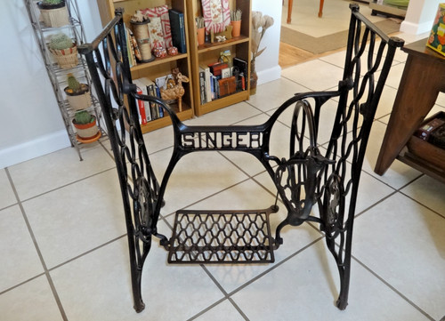 Singer cast iron base stand - singer,