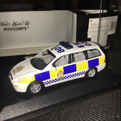 Minichamps code 3 police - minichamps,